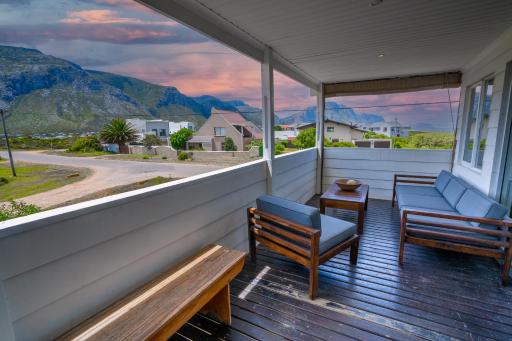 Stony Point Beach House - Housity