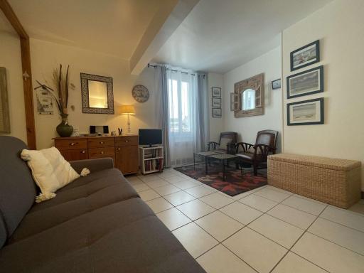 Charmant studio Saint-Martin-de-Ré, près des commerces et restaurants, idéal pour cyclistes - FR-1-246C-20 - Housity