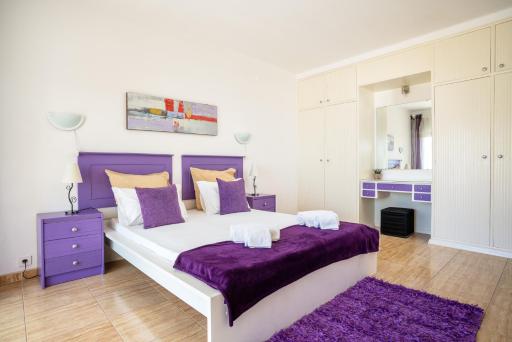 Purple   at Praia da Rocha with Pool - Housity