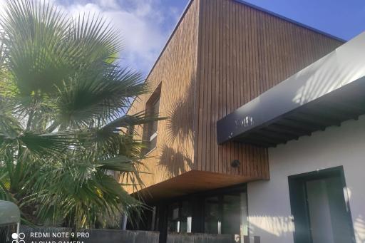 Modern family house in the heart of the city - Housity