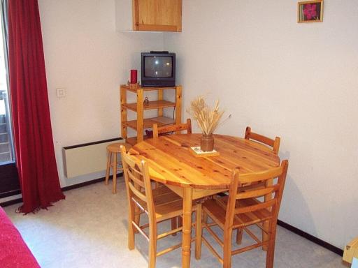 Appartement Vars Ste Marie - 2P+coin montagne, 4 couchages, balcon Ouest, proche pistes - FR-1-330B-167 - Housity