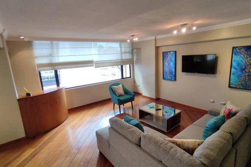 Amplio departamento, sector parque LA CAROLINA - Housity