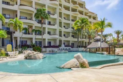 Hermoso condominio con alberca y vista al Arco - Housity