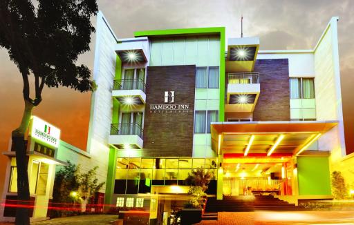 BAMBOO INN HOTEL & CAFE - Housity