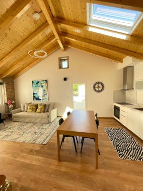 THE ORANGE TREE HOUSES - vista Pátio by Live and Stay - Housity