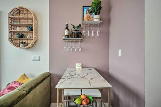 Stylish Ballard studio 15 mins from Space Needle - Housity