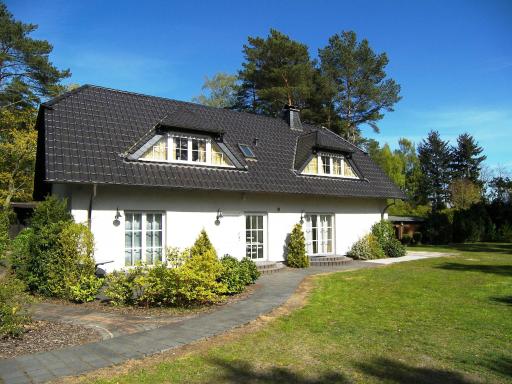 ADS-Ferienwohnungen ca 20 Gehminuten zum Ostseestrand - Housity