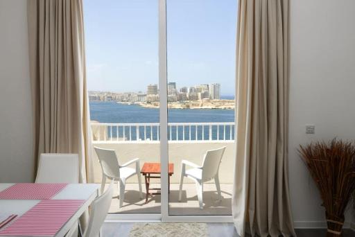 VALLETTASTAY - HARBOR VIEW GEM- SEA VIEW 1 BED APT - Housity