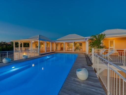 Plum Bay - Housity