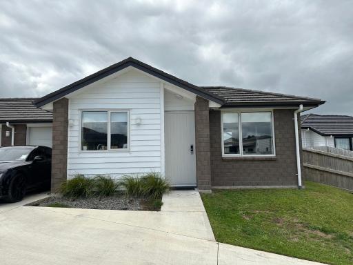 Cosy Self Contained 2 Bedroom Townhouse - Housity