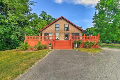 Secluded Ryman Riviera Home Steps to River - Housity