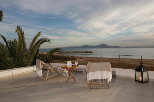 La brise de Carthage: Earthly paradise - Housity