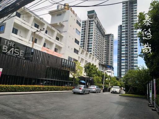 The Base Central Pattaya Thai - Housity