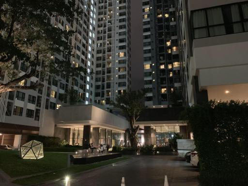 The Base Condo - Housity