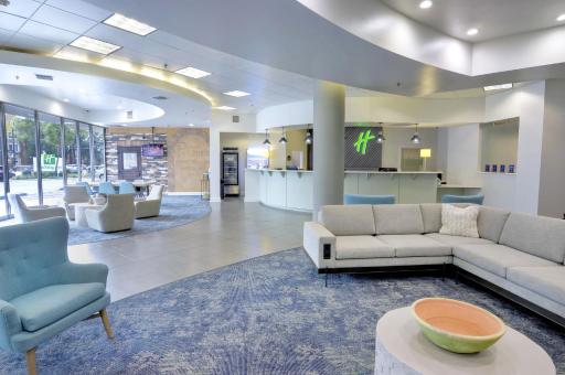 Holiday Inn Gainesville-University Center, an IHG Hotel - Housity