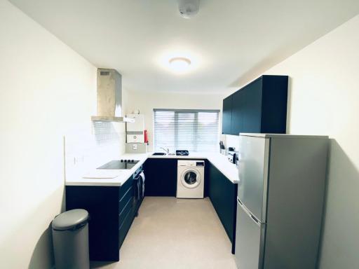 HU-Thirteen Apt Two- Sleeps 4 - Housity