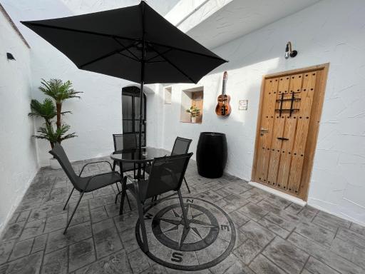Apartamento LA LOLA - Patio privado - Housity