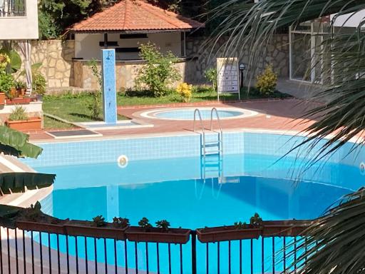 Guarantee yourself a wonderful holiday in this 3 bed home and popular community - Housity