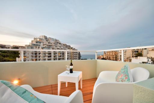 St Julians Seaviews HillTop House - Housity