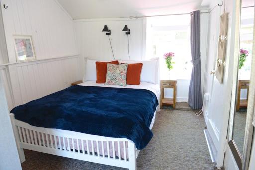 Corderry Farmhouse, idyllic cottage amid 250 acres - Housity