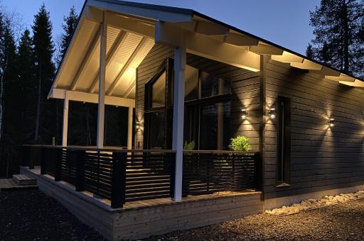 Norvamaja with a lake view, sauna and jacuzzi - Housity