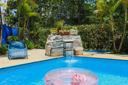 Casa de campo Cond. fechado Cotia 45 km de SP - Housity