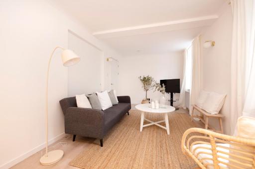 ALTIDO Gorgeous Old Town Flat - Housity