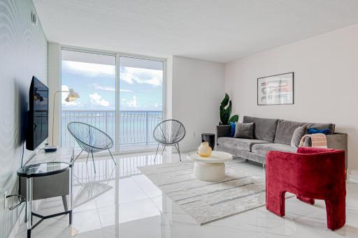 Brickell Bay Beauty - Housity