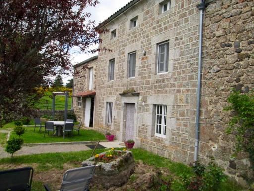 Maison charmante a Cubelles avec vue sur la montagne - Housity