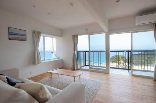 Sirahama Beach House - Hizvo