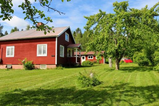 Familjevänligt hus med stor trädgård - Housity