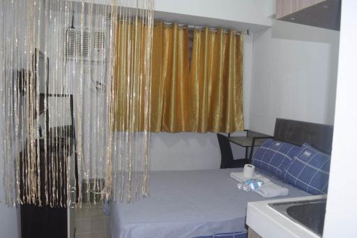 Candy Corner 2 Condo Staycation Urban Deca Edsa Mandaluyong - Housity