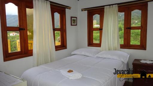 Jevacalu campestre - Housity