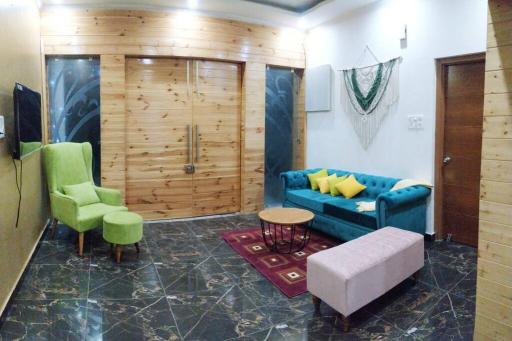 Heavenly Holiday Villa - with parking - Housity