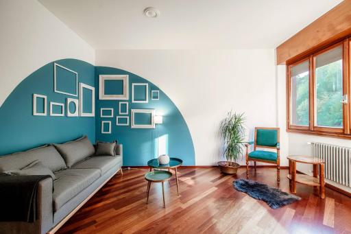 Blue Mood - by MyHomeInComo - Housity