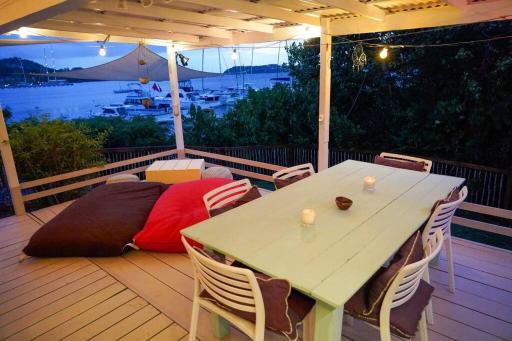 The Shack. Caribbean living, right on the water. - Housity