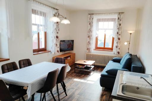 Penzion Šumava - APARTMÁN - Housity