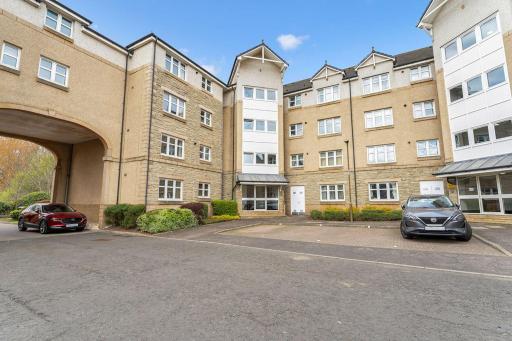 Modern 1BR flat - free parking + lift - Housity