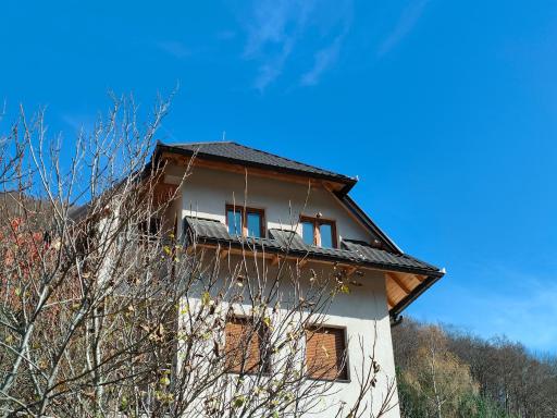 Apartmani Jelenača prizemlje - Housity