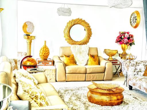 Gold Room - Housity