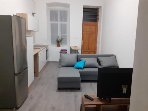 City Center 3 Bedroom N4.2 Apartment Dowtown location - Housity