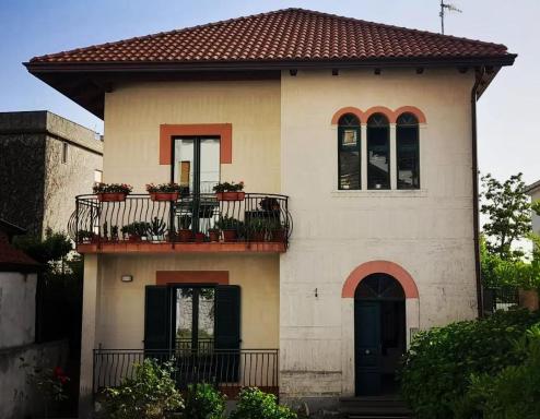 Betania Fiorita - Housity