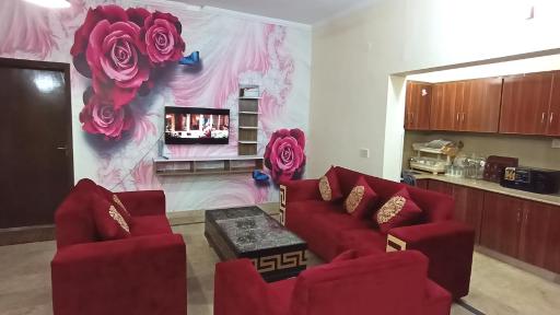 6 Bedrooms Luxury House for Families - Housity