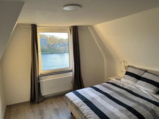 Riverbank Guest House - Housity