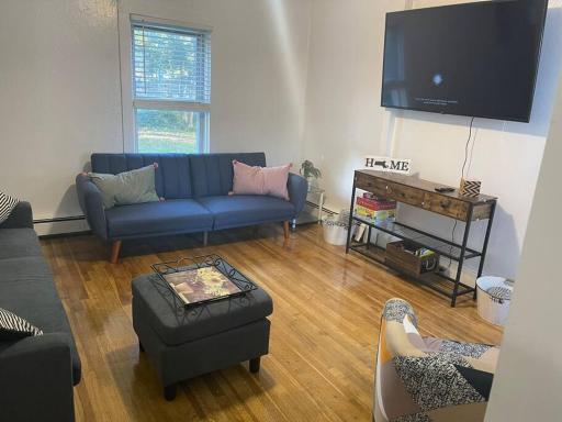 Three Bedroom Home! Large Backyard! - Housity