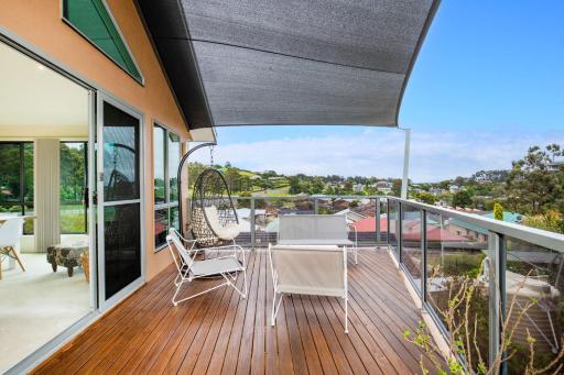 Villa Franco Pet Friendly 10 Mins Walk to Beach - Housity