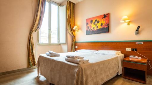 Hotel Center 3 - Housity