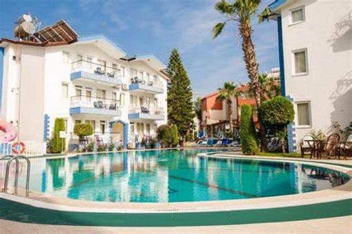Popular 2 bed apart home in central Side with many on site amenities facilities - Housity