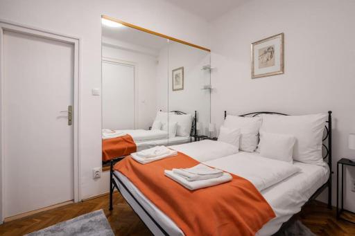 Mirage Monte Apartment - Housity