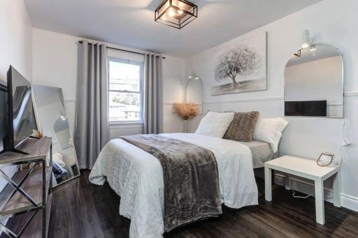 Stylish 3 Bedroom Home Steps away from Hospital and Lake Ramsey - Housity